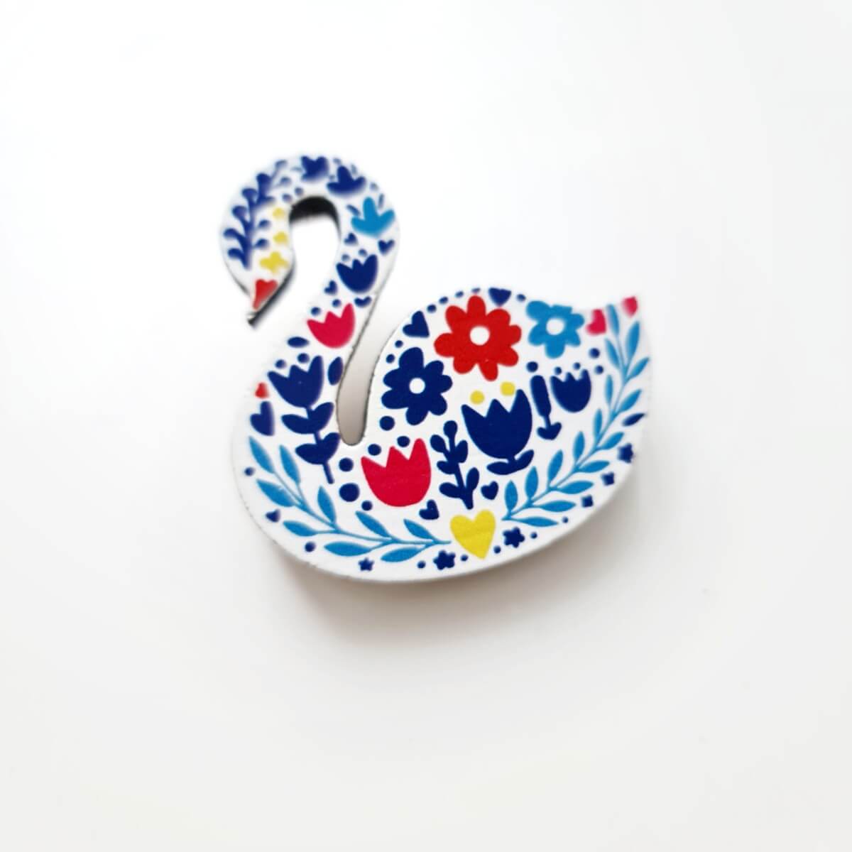 Swan Porcelana Brooch