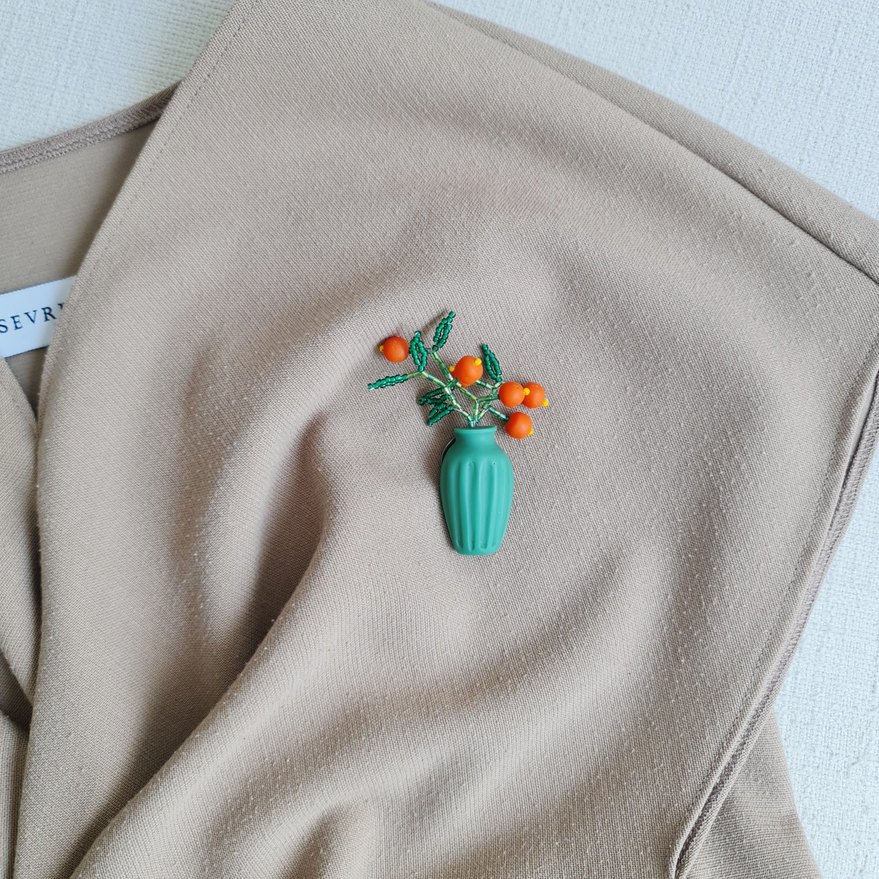 Mandarin Vase Brooch